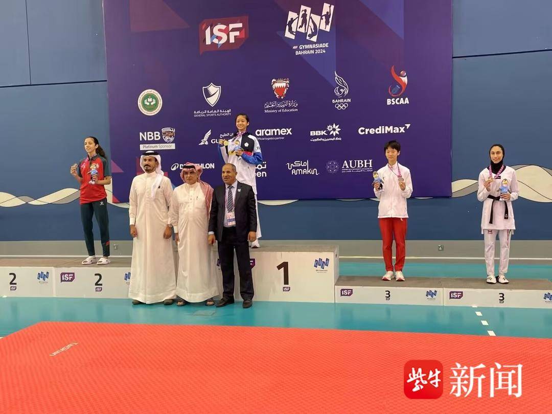 藏着教练和, 选手, 月的新赛事 藏着教练和, 选手, 月的新赛事